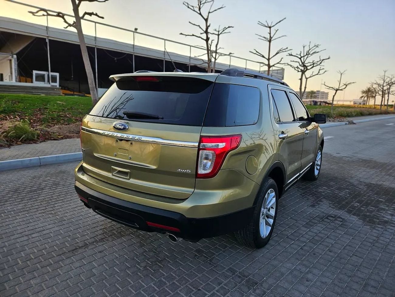 فورد إكسبلورر GCC Premium Condition 7 Seater SUV