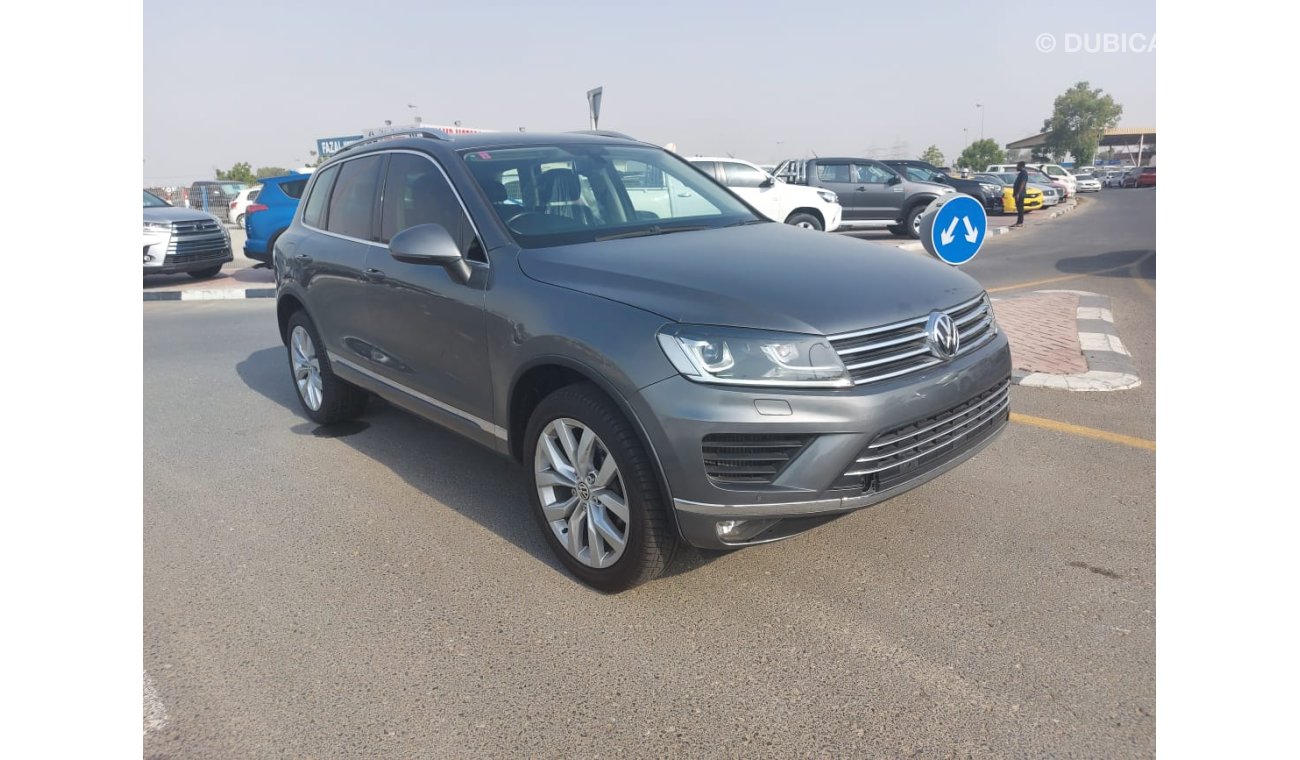 فولكس واجن طوارق V6- Diesel 3.0  Litter Right Hand Drive