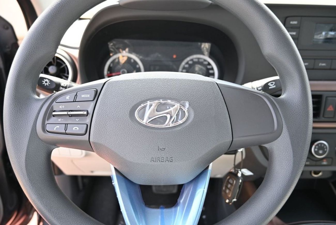 هيونداي جراند i10 هيونداي جراند آي 10 سعة 1.2 لتر بنزين سيدان دفع أمامي 4 أبواب لون رمادي موديل 2023