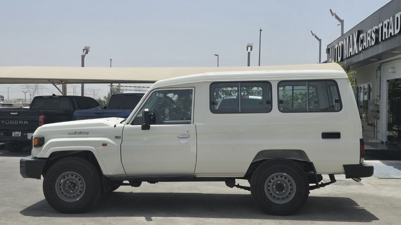 Toyota Land Cruiser 70 TOYOTA LC78 HARDTOP AT 2.8L DSL V4 MODEL YEAR 2025 COLOR WHITE (LOCAL ONLY)