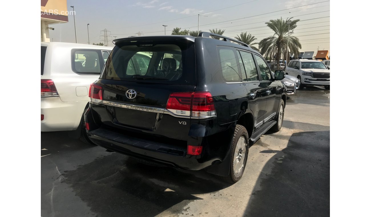 Toyota Land Cruiser V8 4.5L DIESEL with Leather Seats inside Black Interior