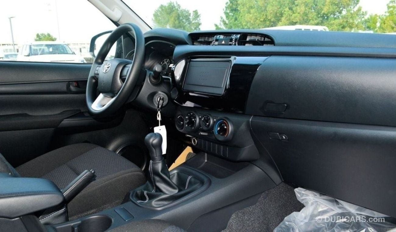 Toyota Hilux HILUX 2.4L MED OPTION