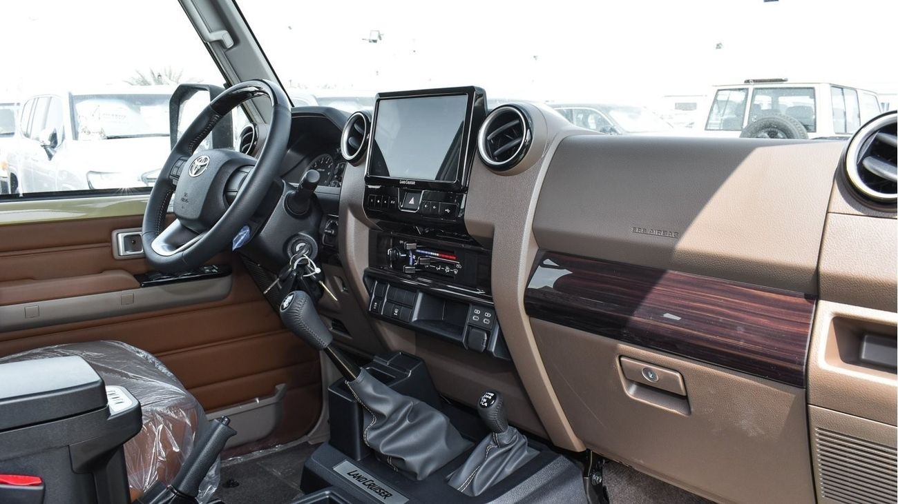 Toyota Land Cruiser 70 4.0L V6 Petrol