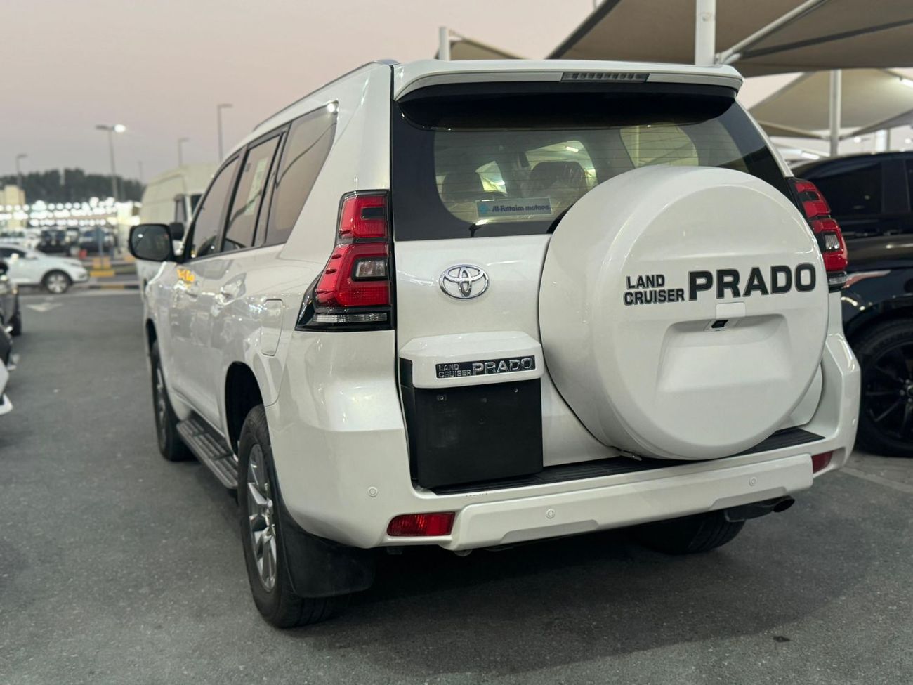 تويوتا برادو GXR 2.7L (164 HP) 4WD (7 Seater)