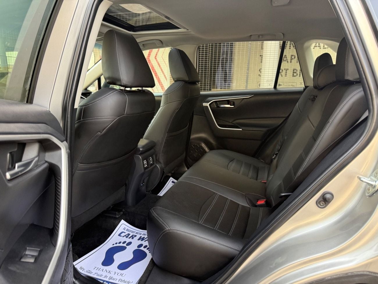 تويوتا راف ٤ XLE 2022 MOONROOF KEYLESS AWD FULL OPTION USA SPEC