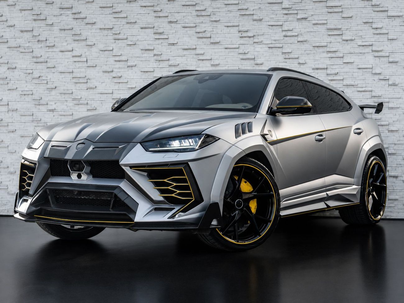 Lamborghini Urus MANSORY — фото 1