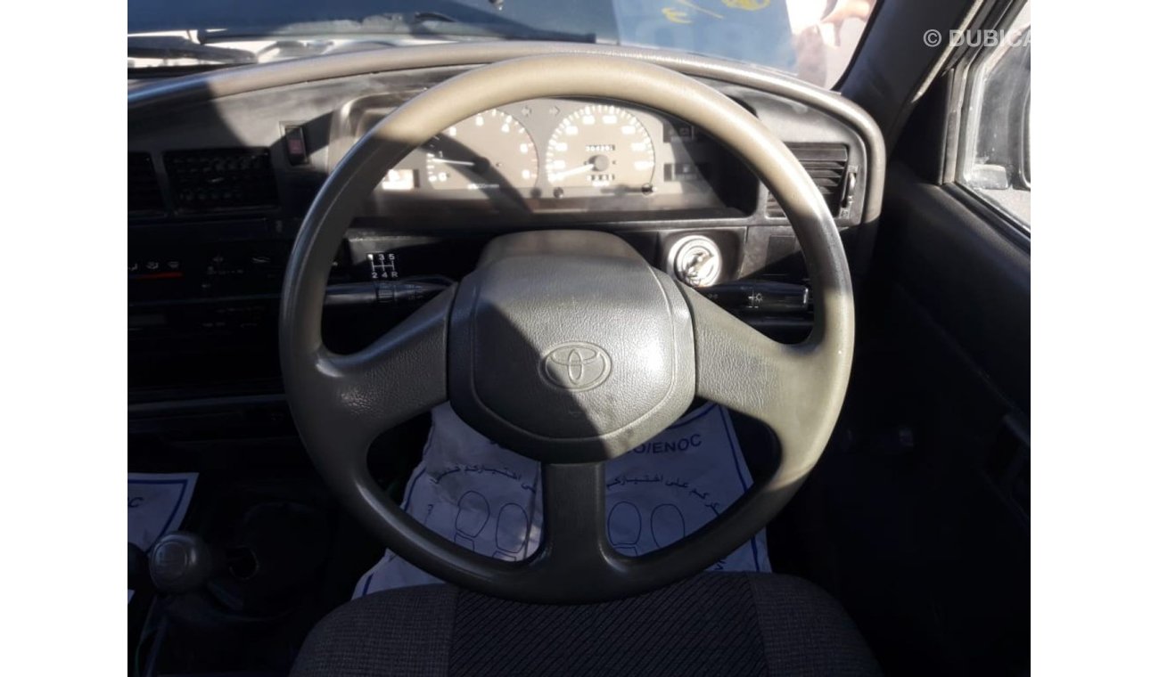 Toyota Hilux Hilux RIGHT HAND DRIVE (Stock no PM 433 )