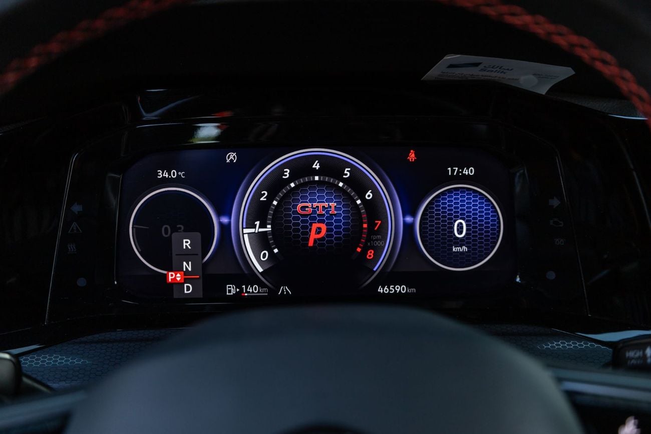 فولكس واجن جولف GTI