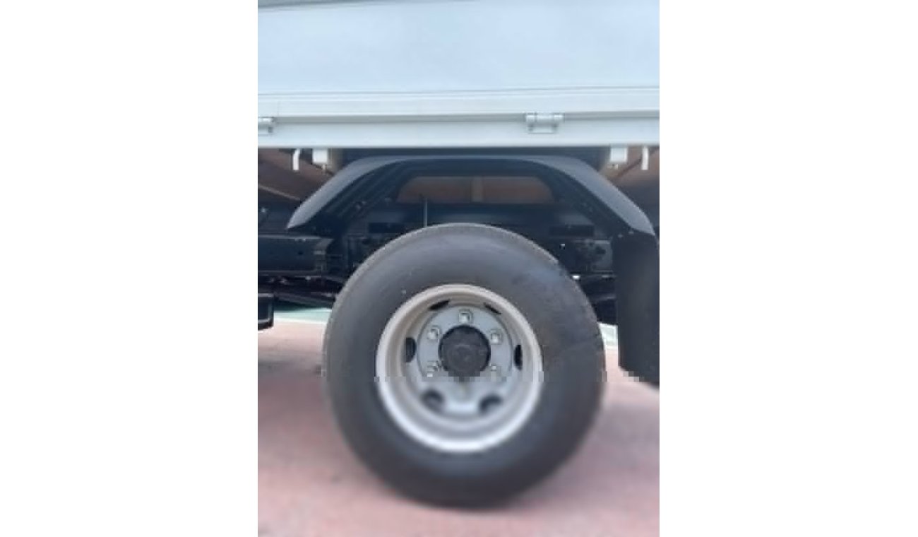 Mitsubishi Canter 4 TON // WITH CARGO BOODY // model 2024