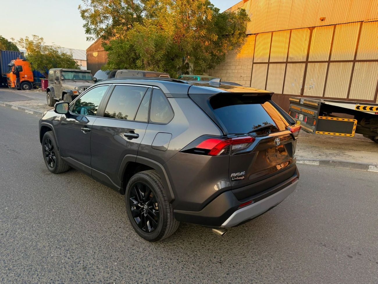 تويوتا راف ٤ XLE AWD