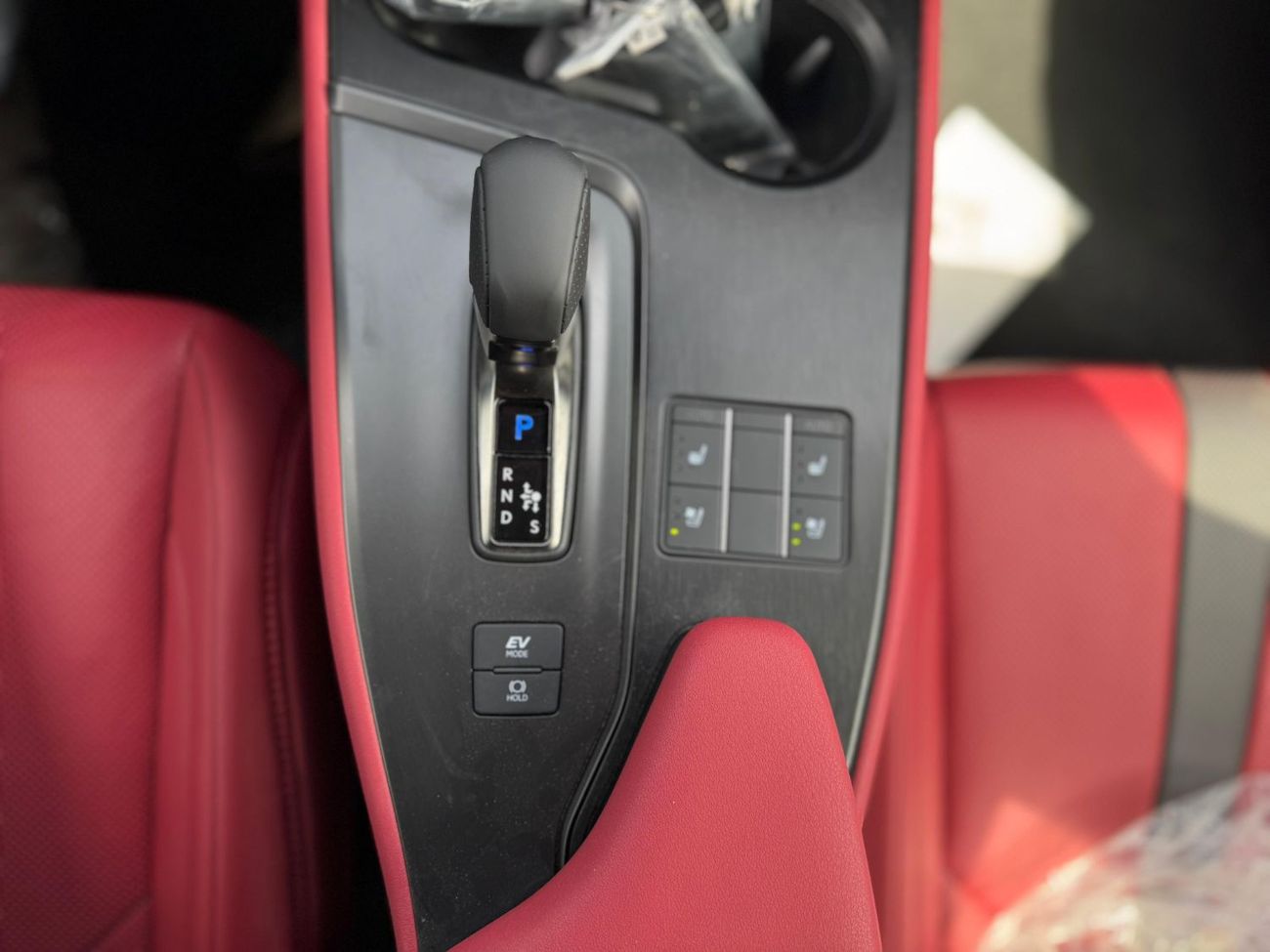 Lexus UX300h F Sport Prestige 2.0L