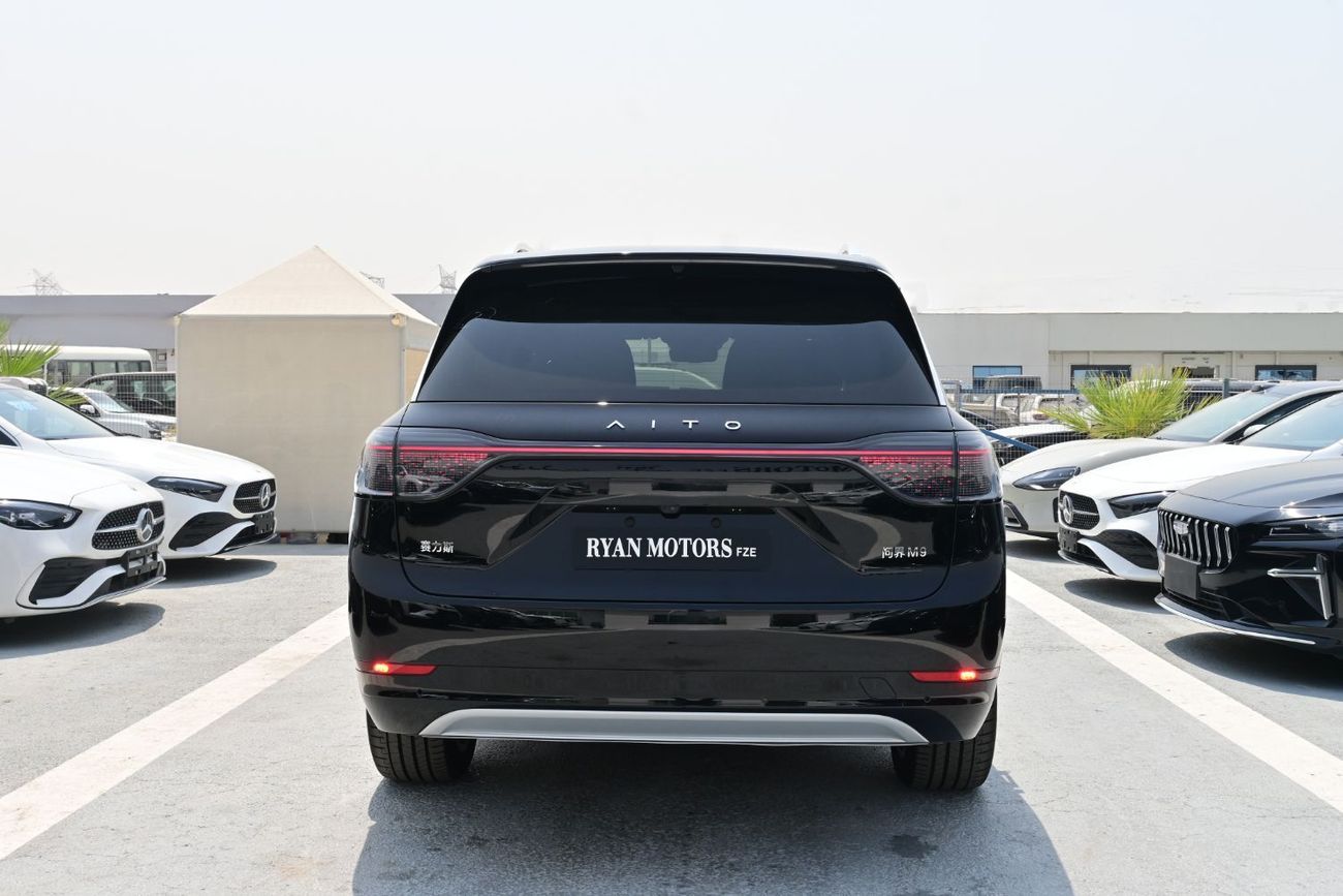 آيتو 9 AITO M9 1.5L Turbo, REEV, AWD 6 Seater, Model 2025
