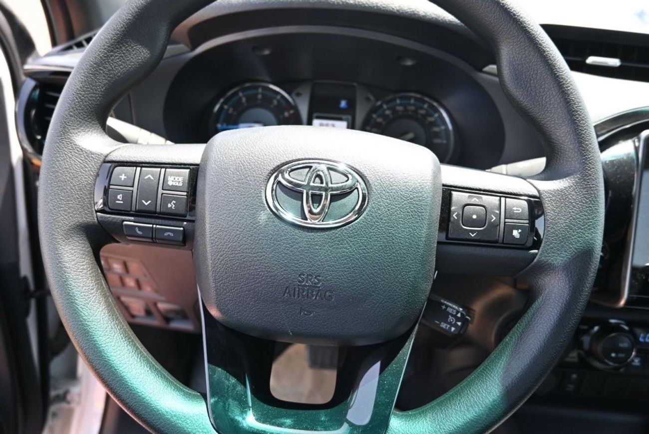 تويوتا هيلوكس تويوتا هيلوكس أدفينتشر 4.0 لتر بنزين ، بيك أب ، دفع رباعي ، 4 أبواب ، 360 كاميرا ، مثبت السرعة ، قفل