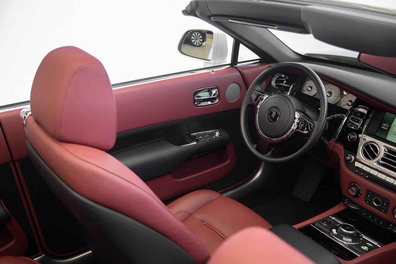 رولز رويس داون Rolls Royce Dawn