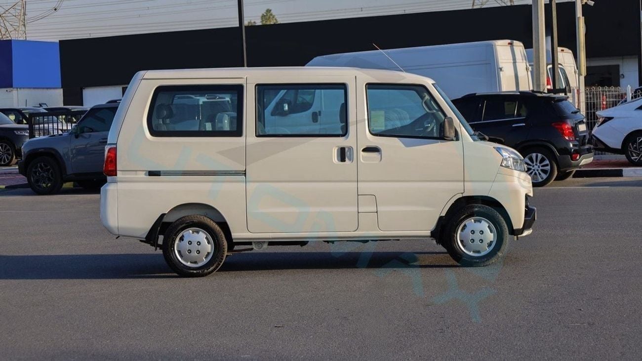 CMC Veryca Window Van 2.4L RWD 2025 GCC 0Km With 3 Years Or 100,000 Warranty