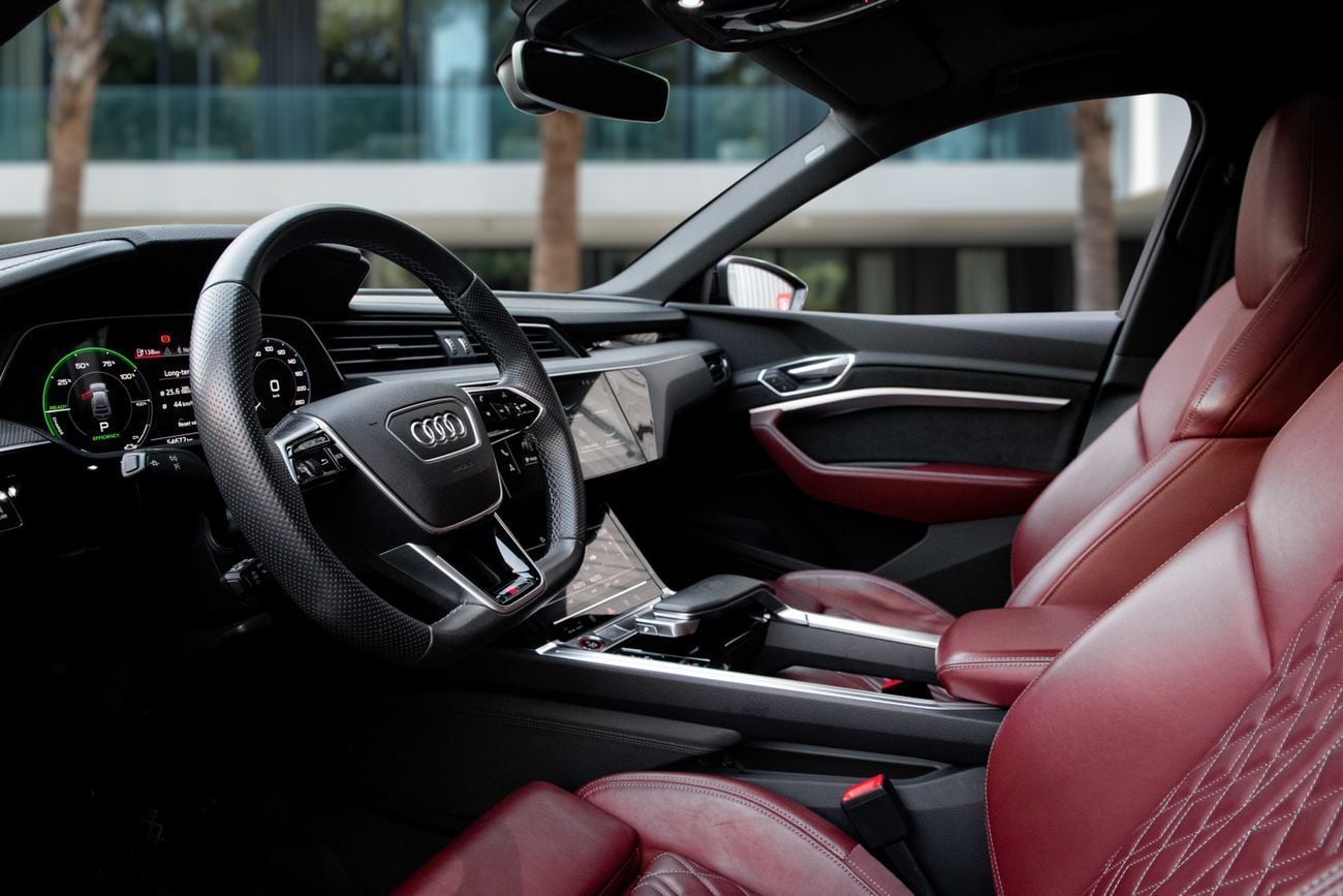 Audi etron E-Tron S Sportback 500 BHP | 3,330 P.M | 0% Downpayment | E-TRON S 500 HP | AGENCY WARRANTY | Ramada