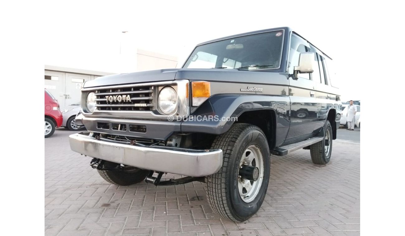 تويوتا لاند كروزر TOYOTA LAND CRUISER RIGHT HAND DRIVE (PM1179)