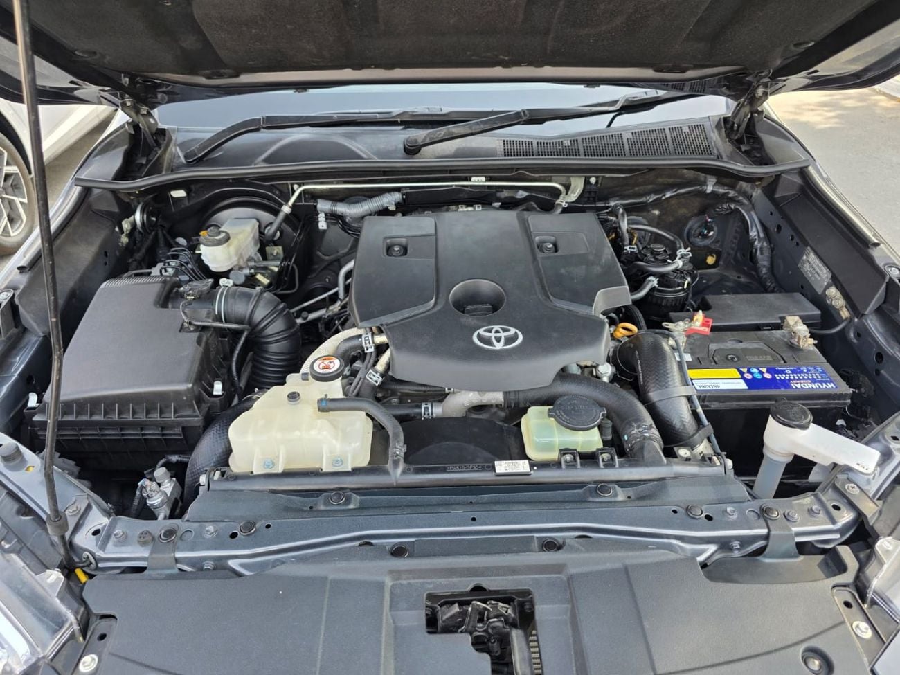 Toyota Hilux HILUX DIESEL 2.8 LITER RIGHT HAND DRIVE FOR EXPORT ONLY