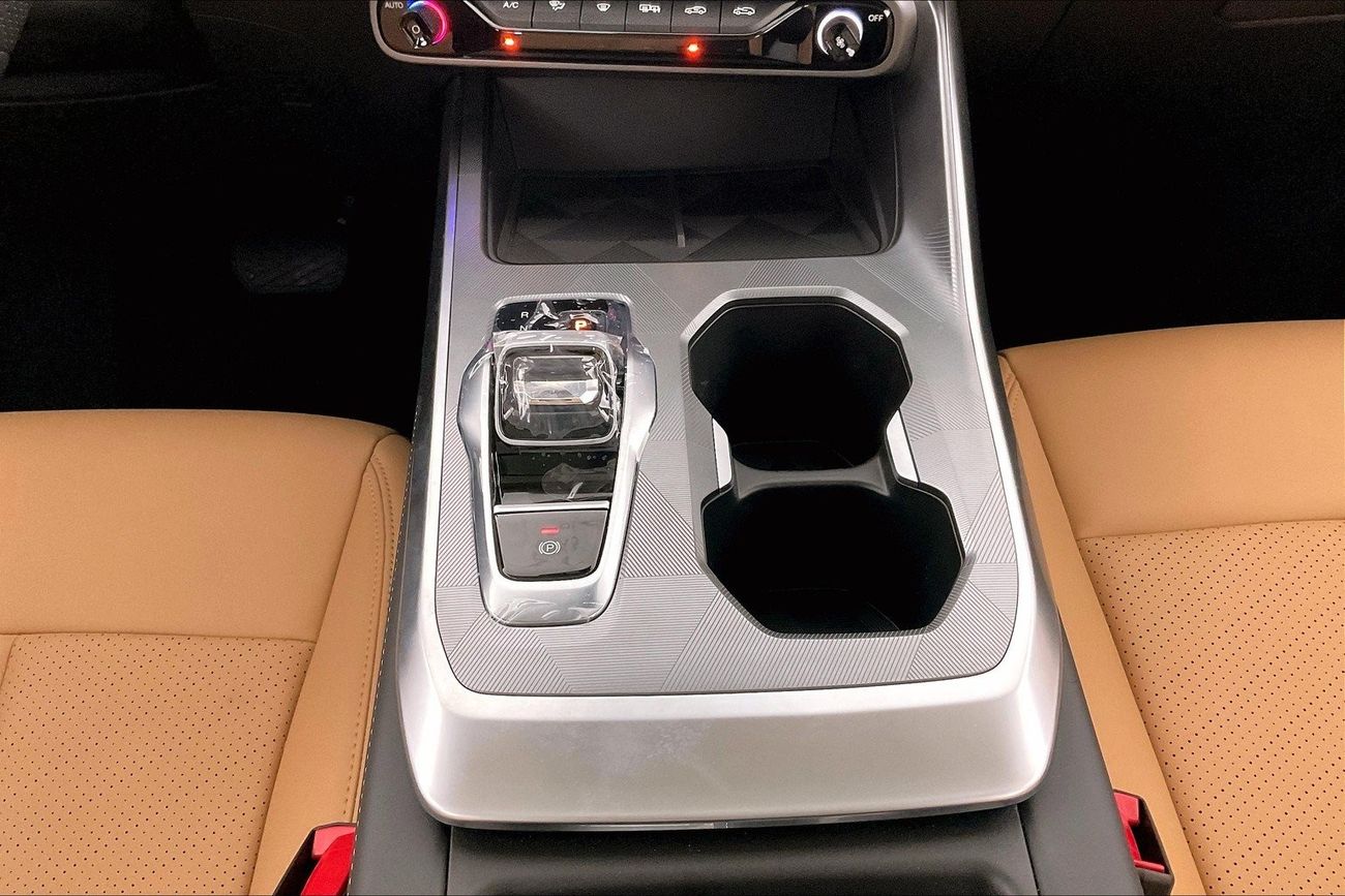 نيسان إكستيرا Titanium | ضمان مجاني لمدة عام | 0 دفعة أولى