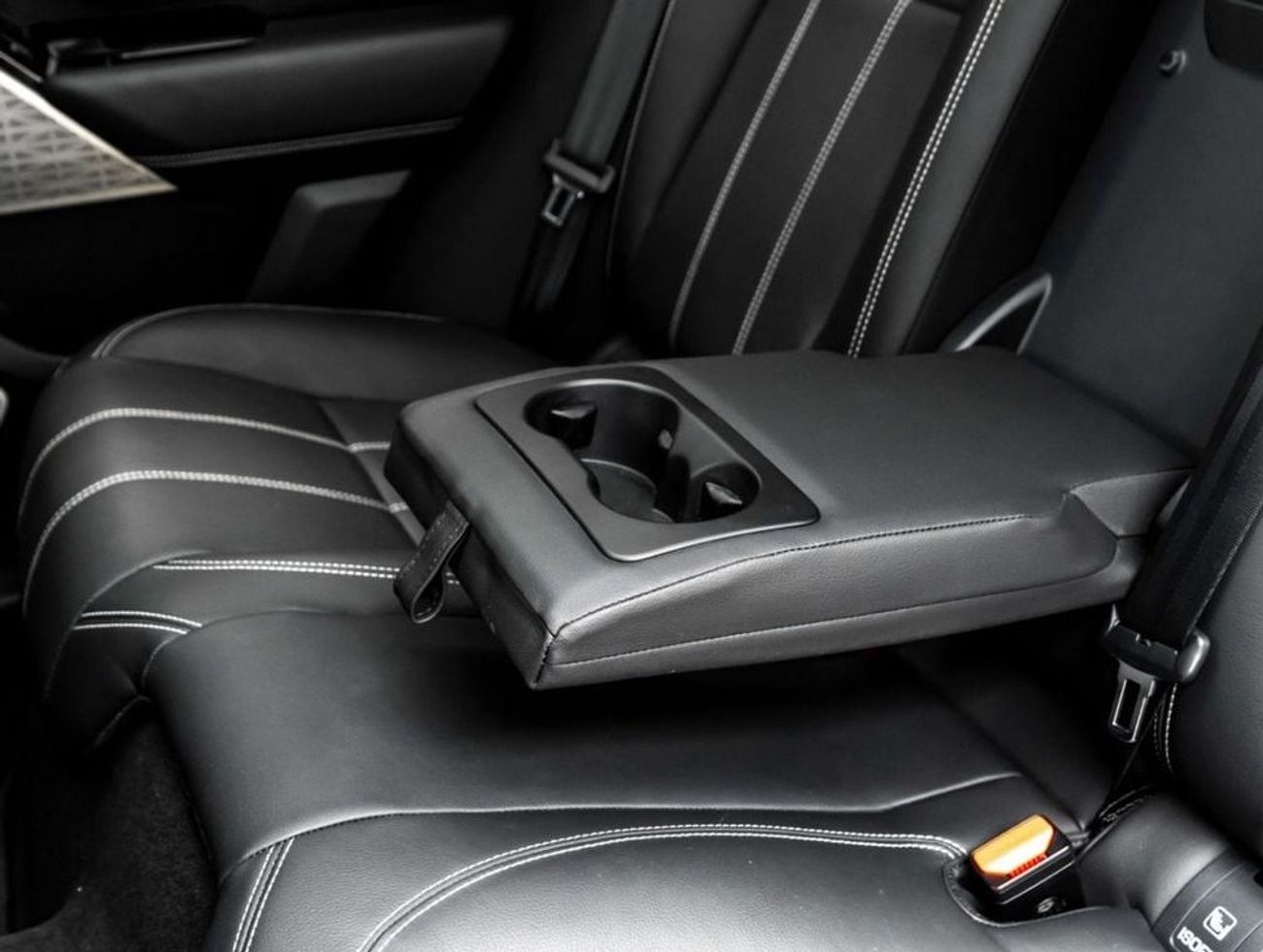 Land Rover Range Rover Velar P250 R-Dynamic 2.0L 2021 Range Rover Velar P250 R-Dynamic SE,  Al Tayer Warranty  Service Contract,