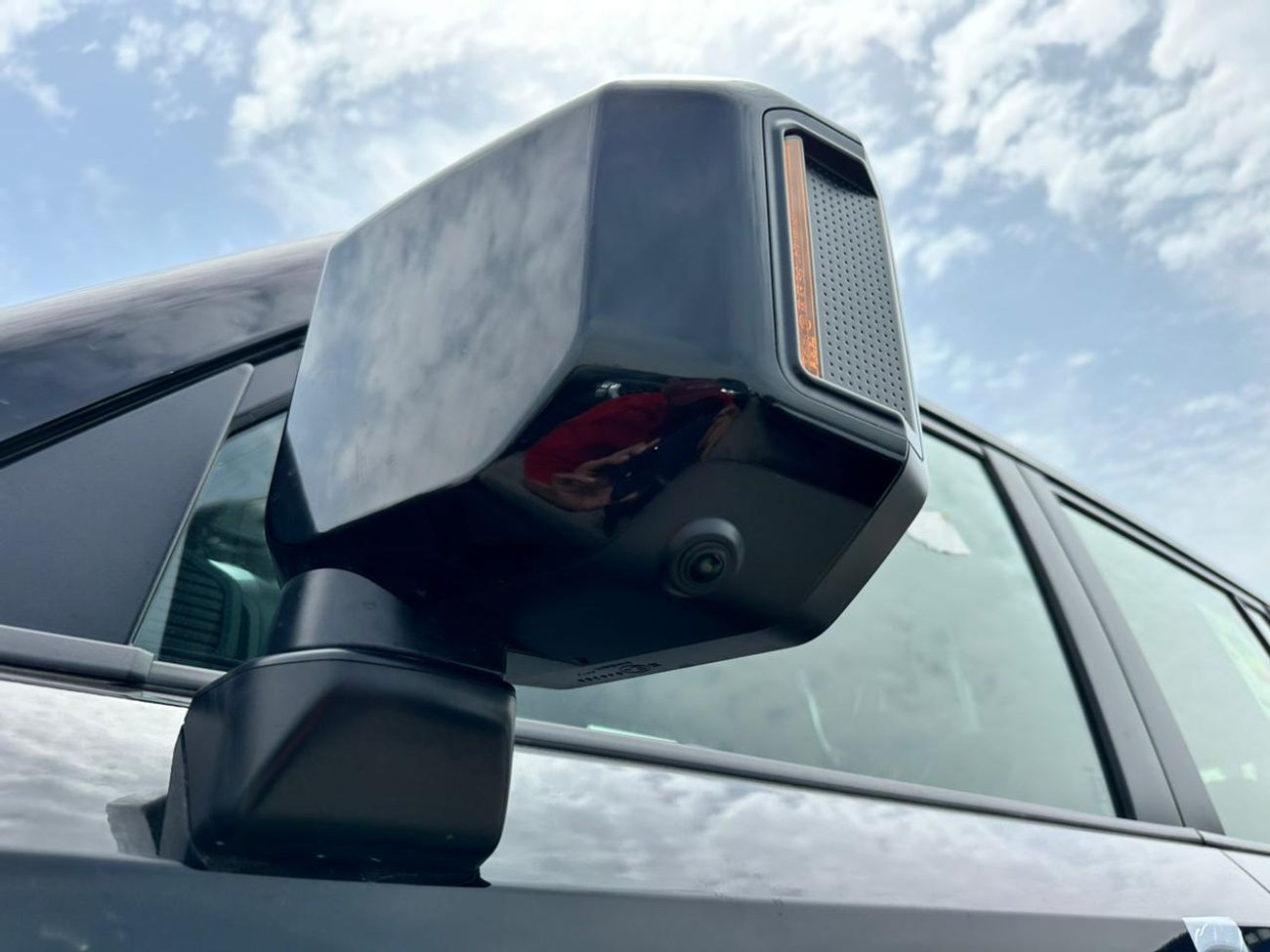 تويوتا برادو TOYOTA PRADO 2.4L PETROL BLACK 2025 GCC ALL-ROUNDER FULL (Export Only)