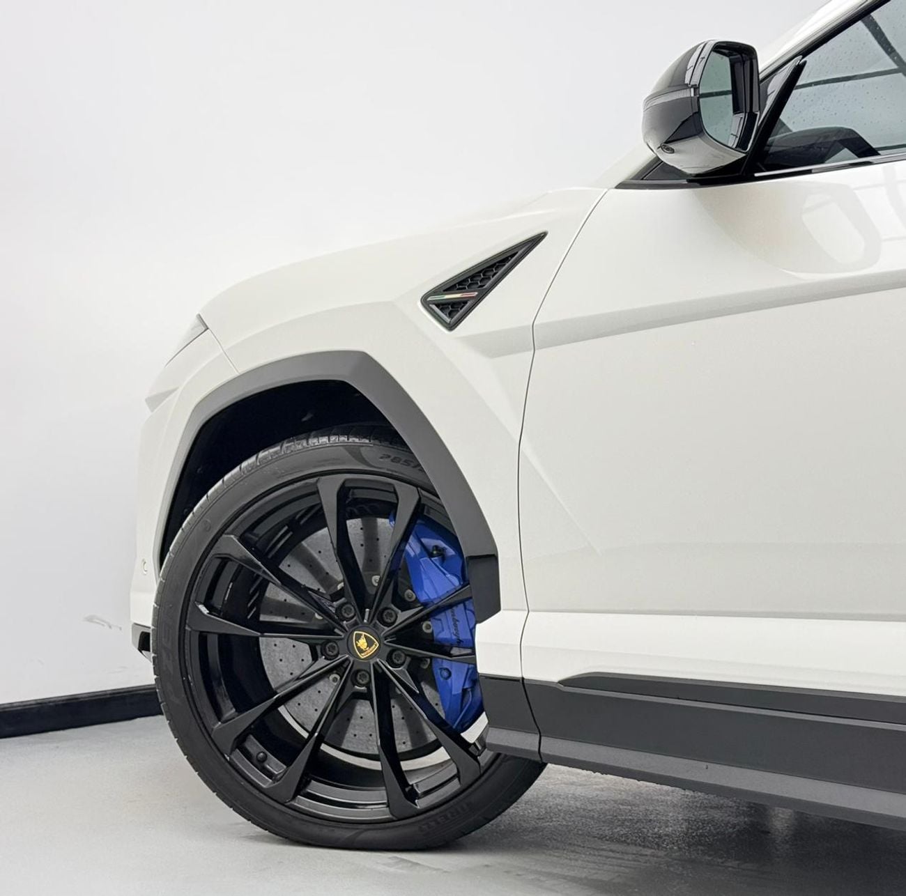 Lamborghini Urus 2022 Lamborghini Urus, 2027 Lamborghini Warranty, Full Lamborghini Service History, GCC