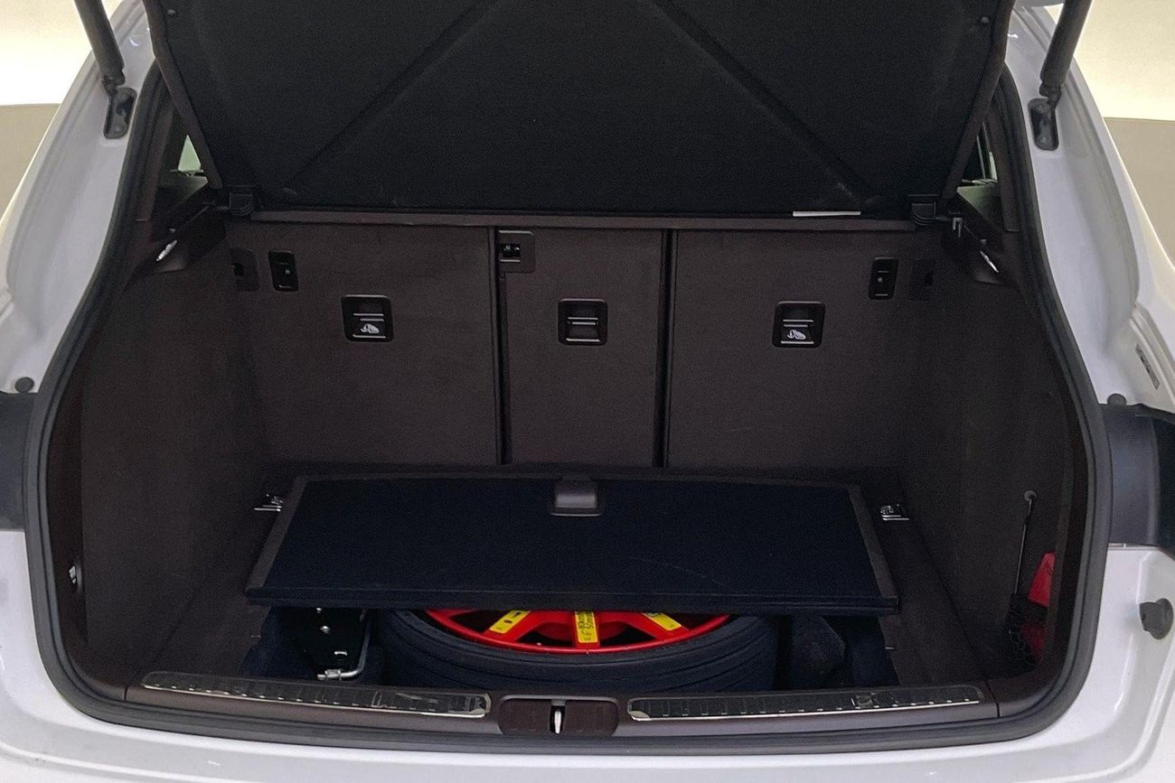 دودج تشالينجر SXT Plus | شامل الضمان | 0 ﺪﻔﻋﺓ ﺃﻮﻟﻯ