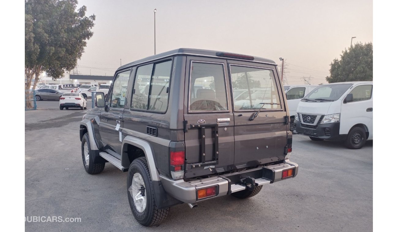 Toyota Land Cruiser Hard Top 4.0L V6 2doors (Winch + Alloy Wheels)