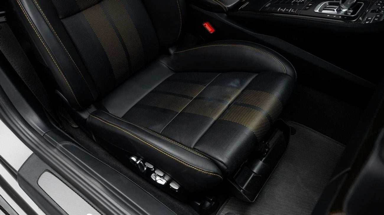 بورش 911 Turbo S Exclusive Series - 2018 - GCC Specs - Under Warranty