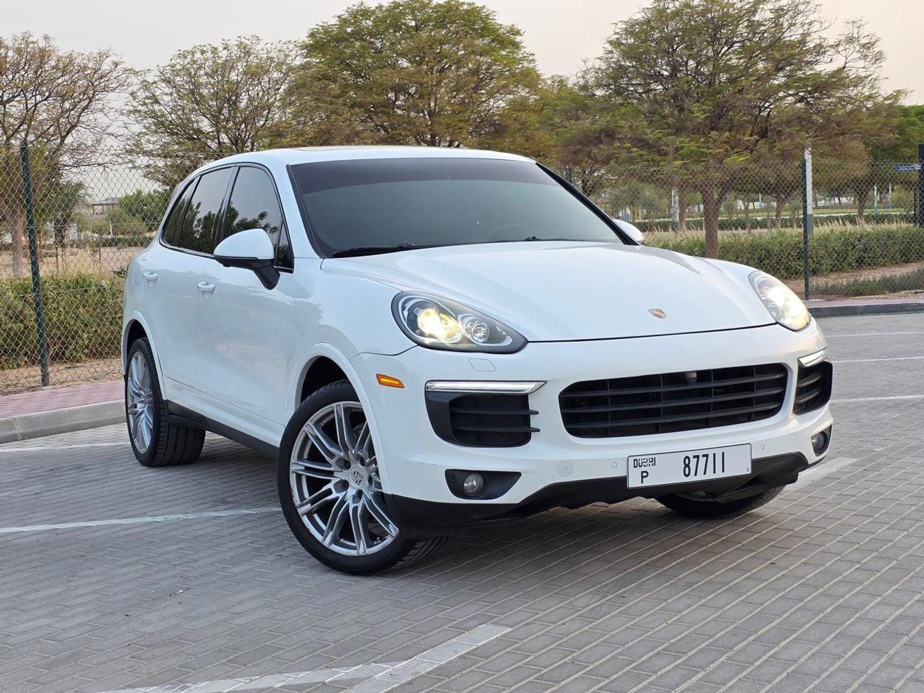 Porsche Cayenne Std 3.0L (335 HP) 3.0L (335 HP) PORSCHE CAYENNE 2018 PLATINUM EDITION