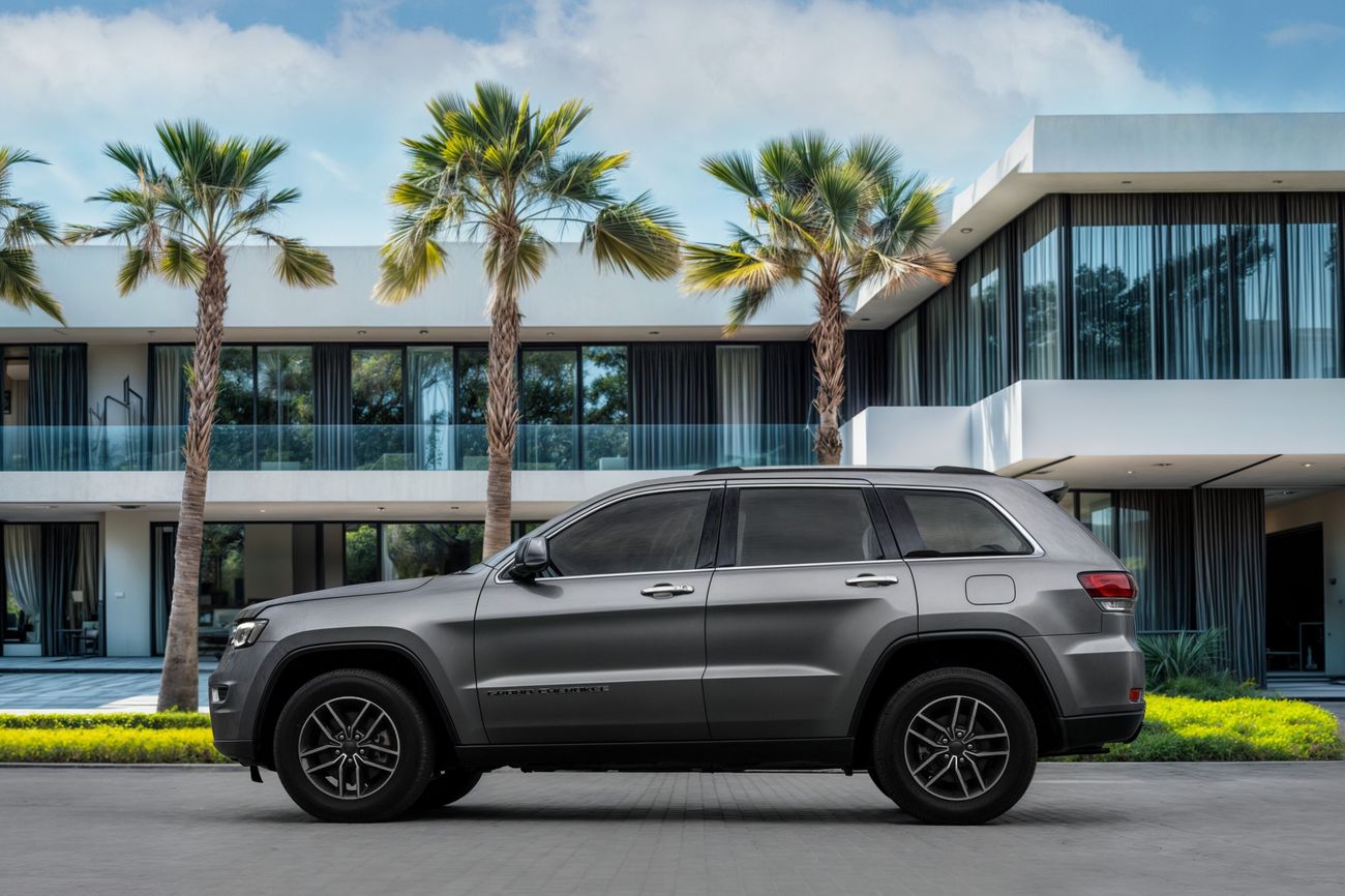 Jeep Grand Cherokee Grand Cherokee | 1,665 P.M | 0% Downpayment | Jeep Warranty | Full Agency History!
