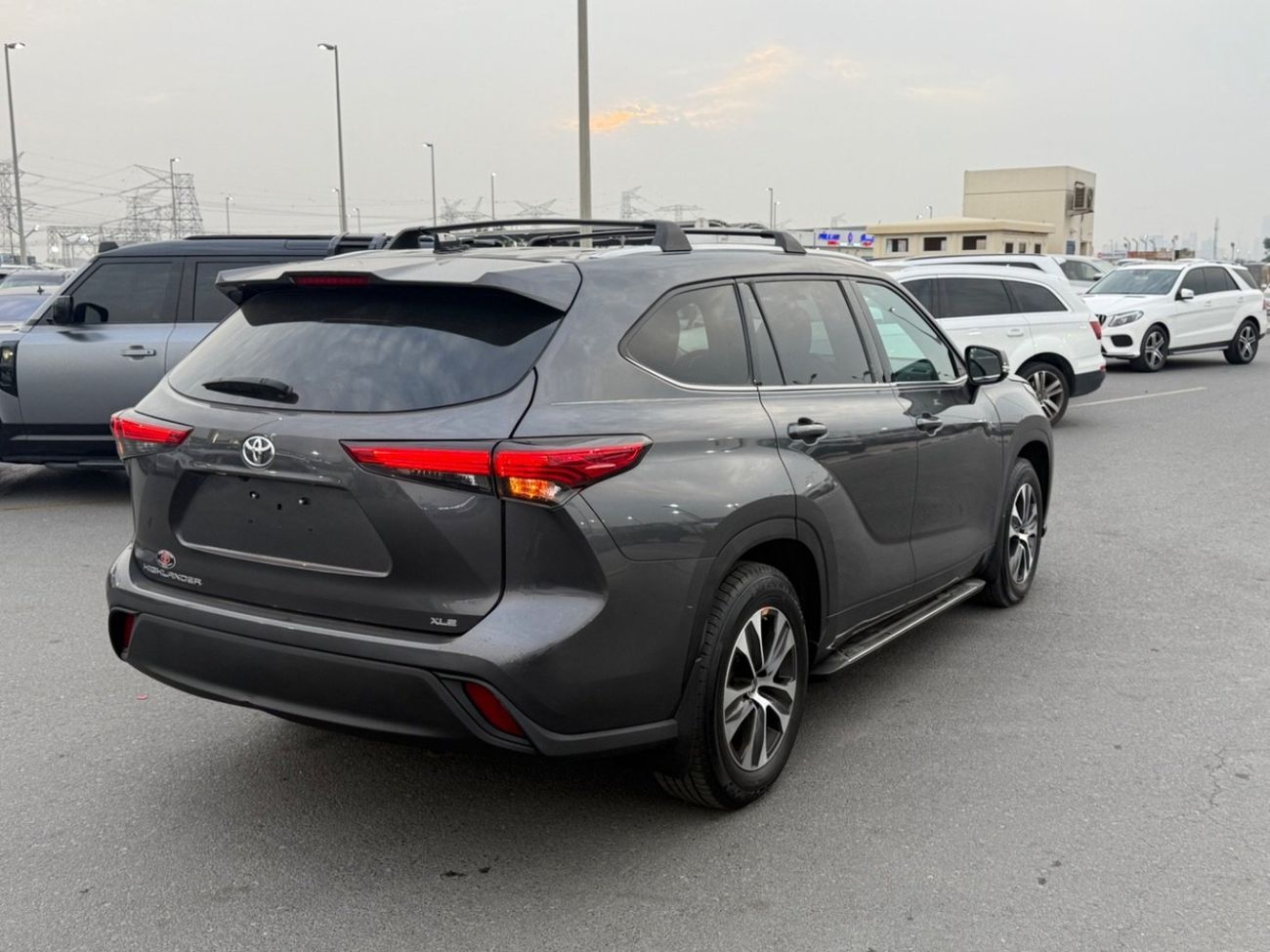 Toyota Highlander 2021 XLE LIMITED V6 FULL OPTION US SPEC