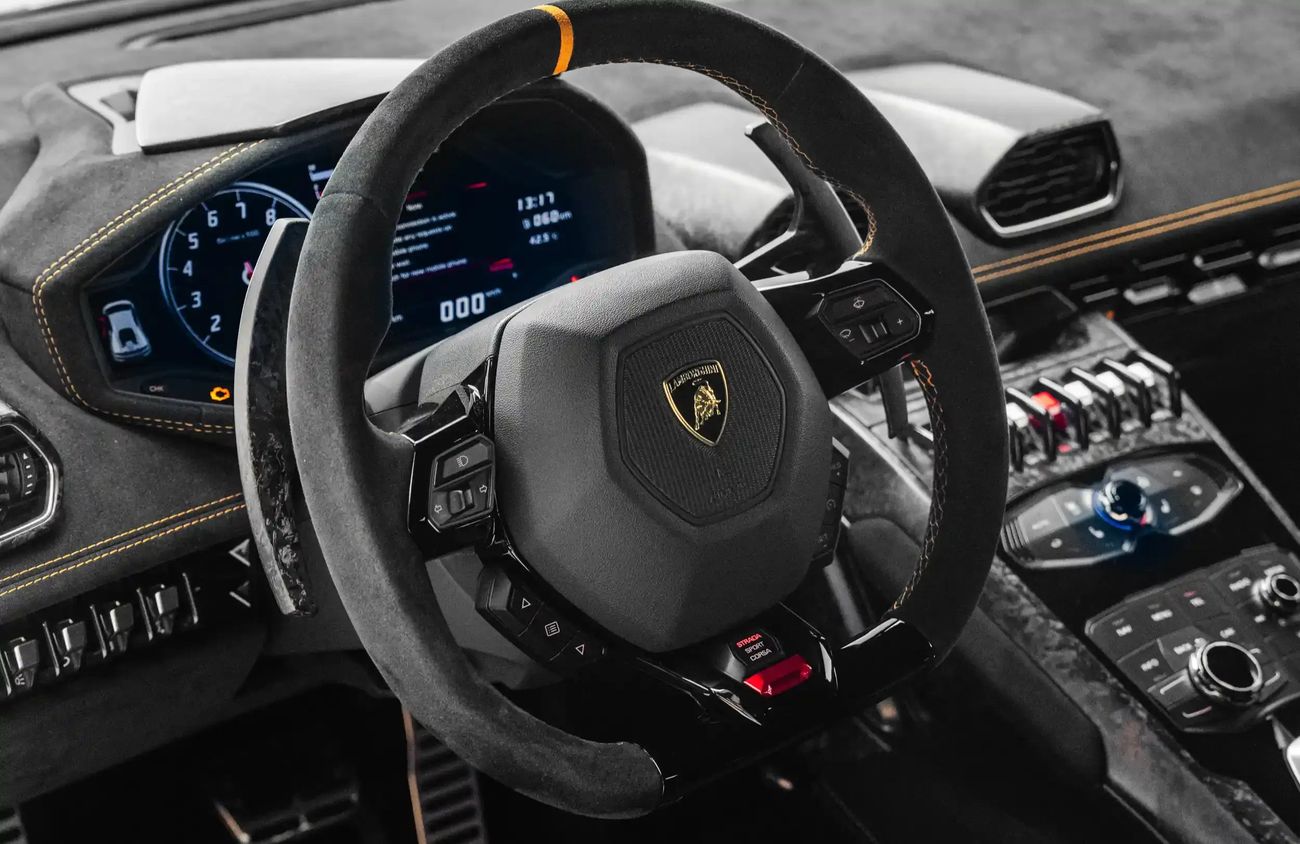 Lamborghini Huracan 5.2L V10 Twin-Turbocharged by Underground Racing