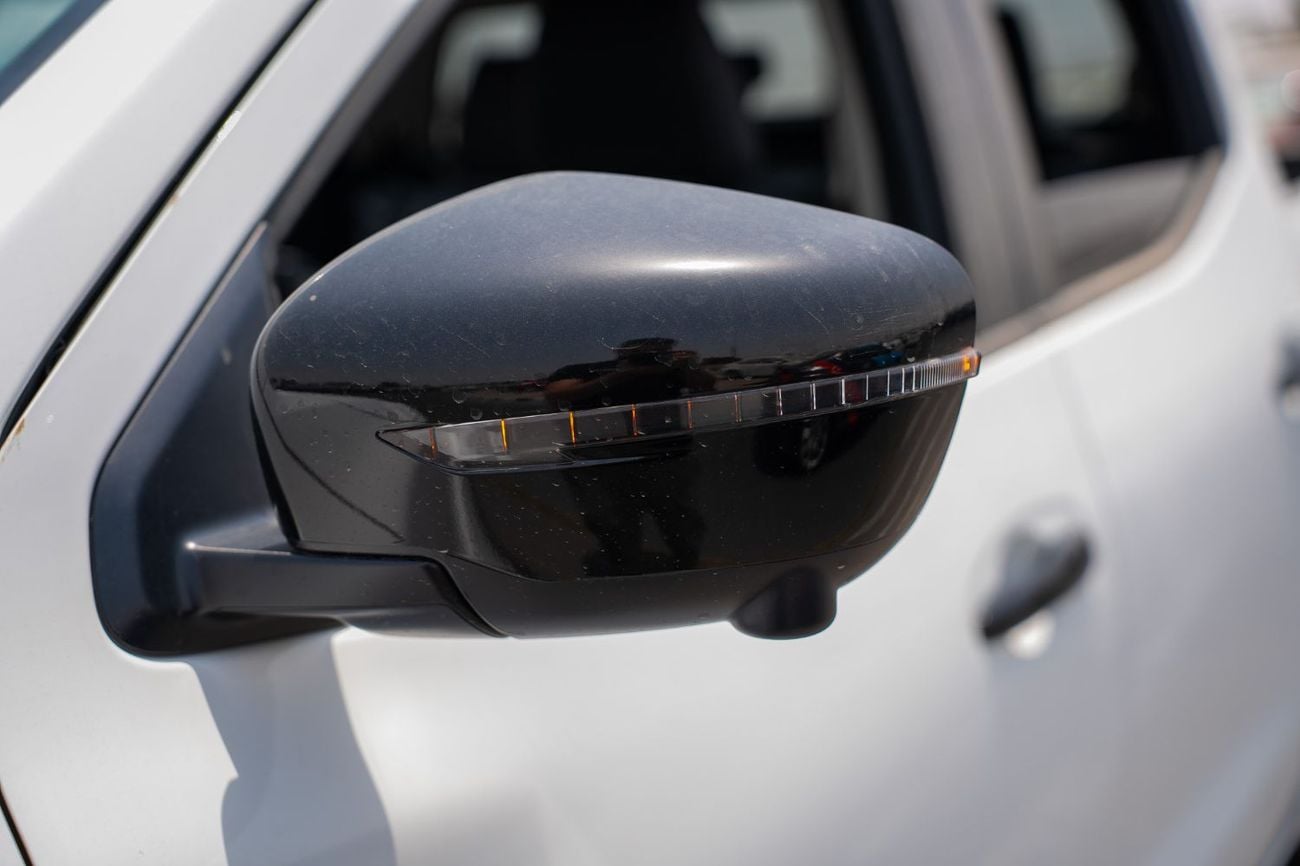 Nissan Navara PRO-4X Off-Road | 2.5L Diesel 4WD A/T (Only For Export)