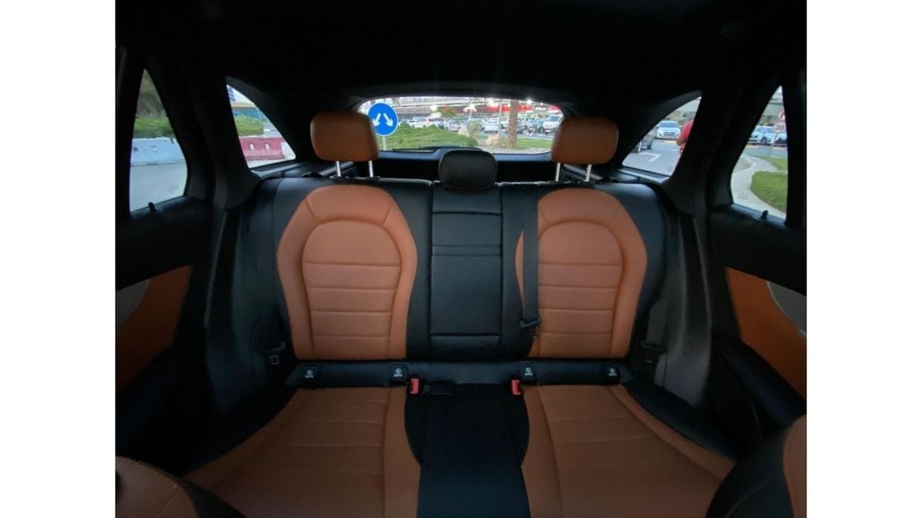 Mercedes-Benz GLC 300 4MATIC MERCEDES GLC 300 2019 = EXCELENT CONDITION =