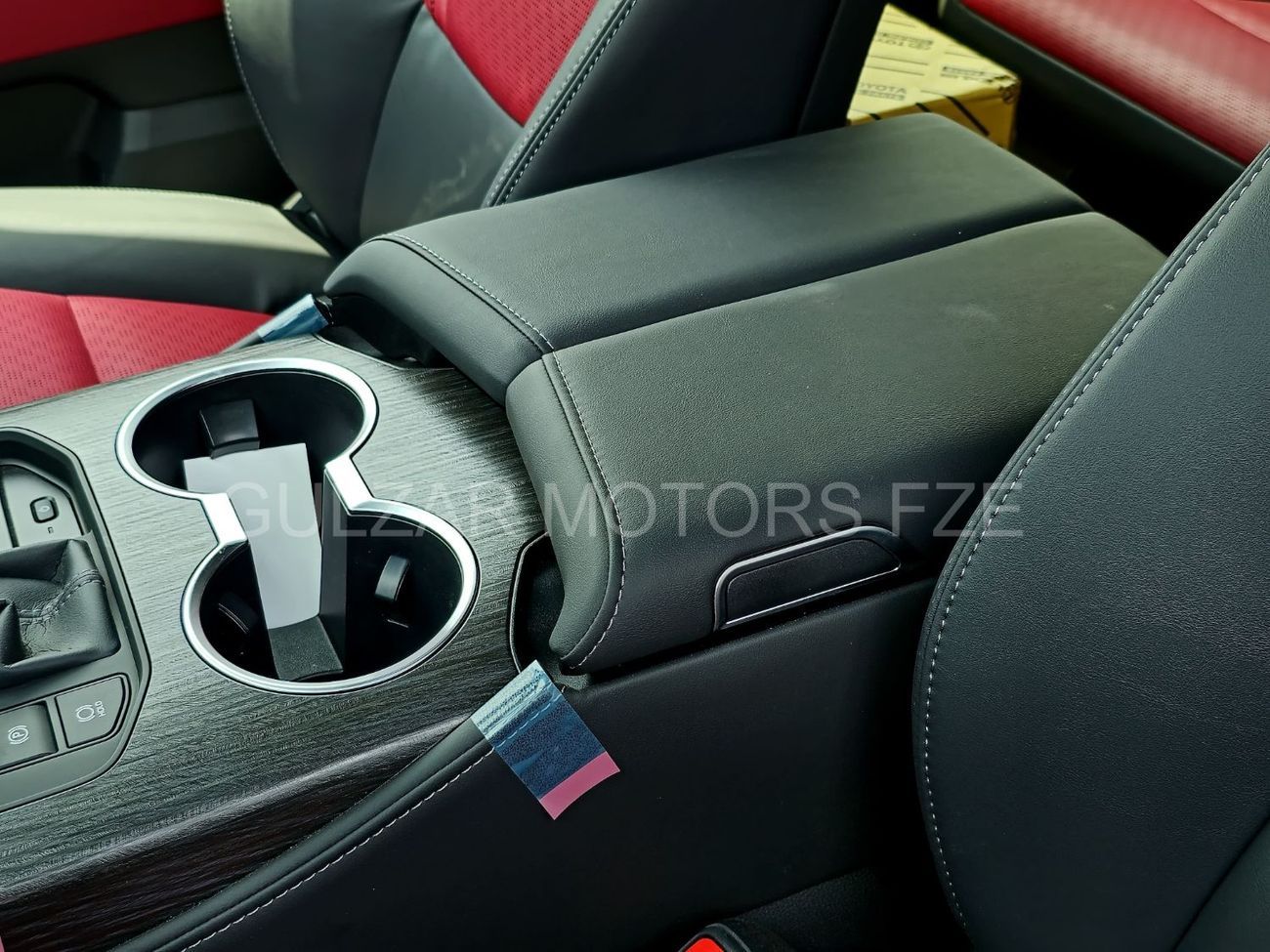 تويوتا لاند كروزر TOYOTA LC300 PETROL 3.5L VXR - Z - RADAR - FULLY LOADED - 2025 MODEL - BLACK INSIDE BLACK/RED - OMAN