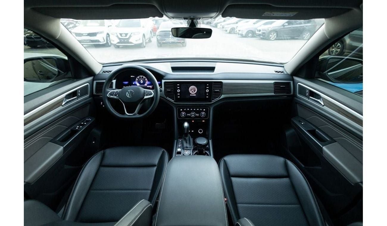 فولكس واجن تيرامونت Comfortline 3.6L Volkswagen Teramont Comfortline 2022 GCC under Agency Warranty with Flexible Down-P