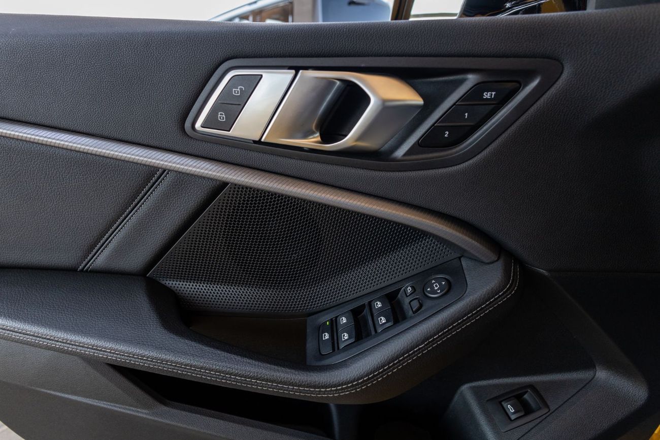 BMW M135i xDrive 2.0L