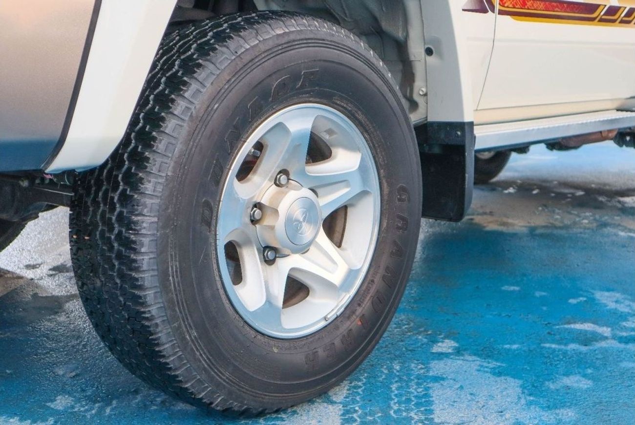 تويوتا لاند كروزر بيك آب مقصورة فردية Std