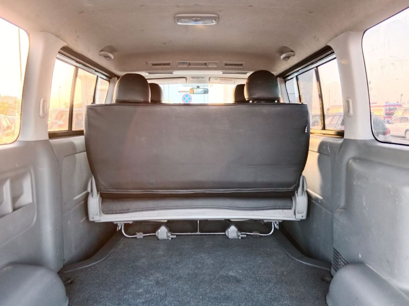 Toyota Hiace TOYOTA HIACE RIGHT HAND DRIVE(PM1182)