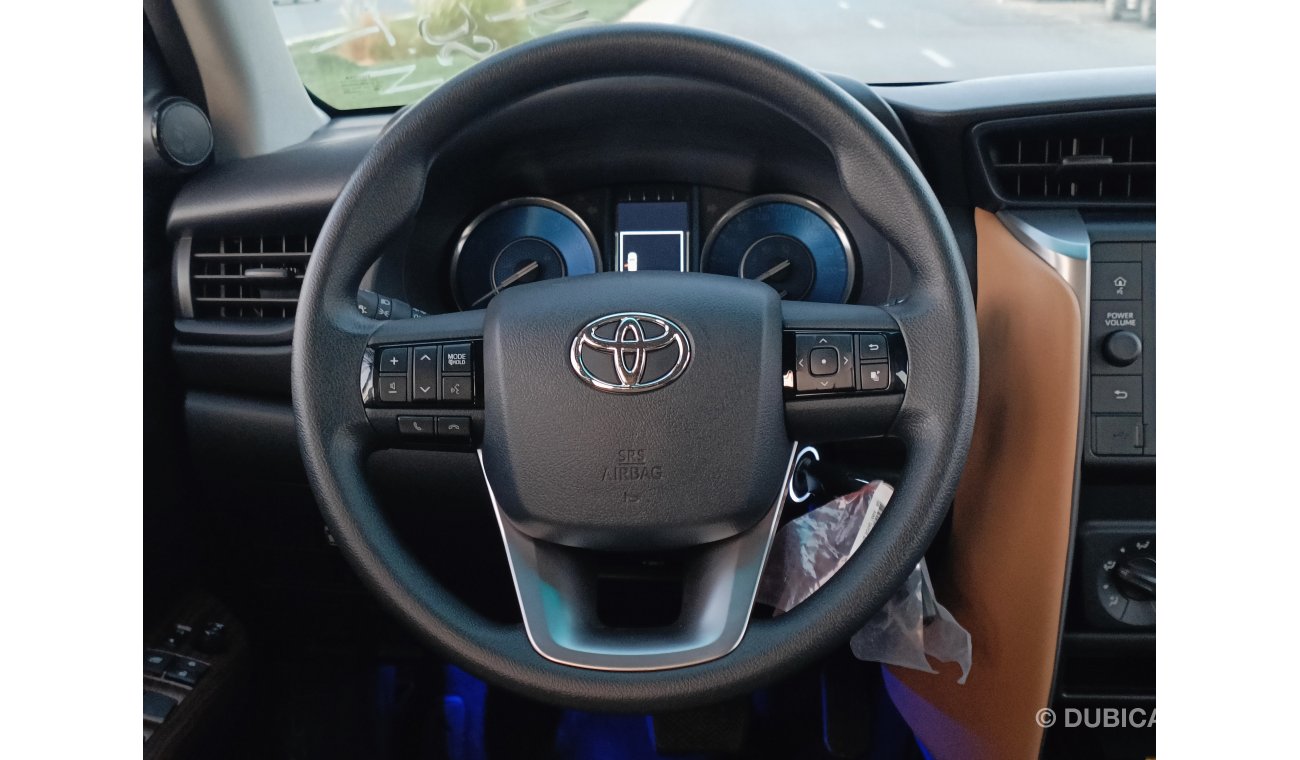 Toyota Fortuner 2.7L PETROL, LEATHER SEATS / REAR PARKING SENSOR (CODE # 60012)