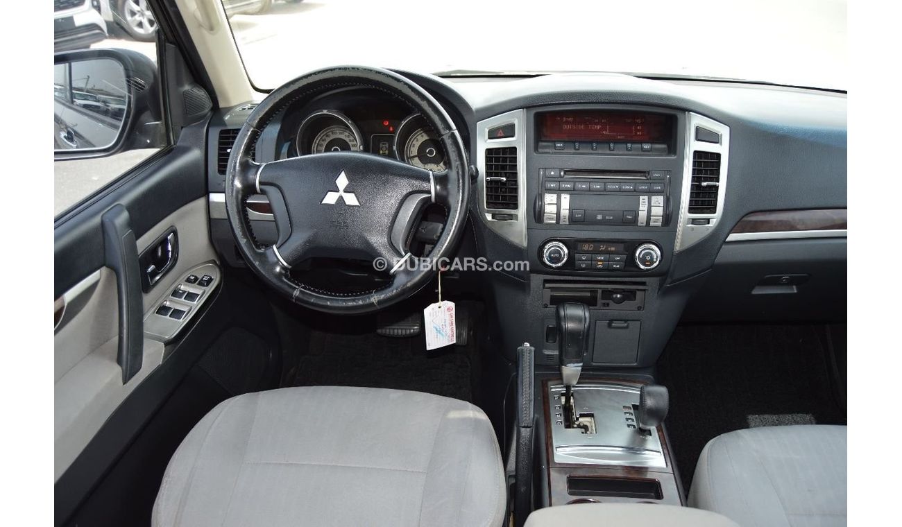 ميتسوبيشي باجيرو Full option accident free