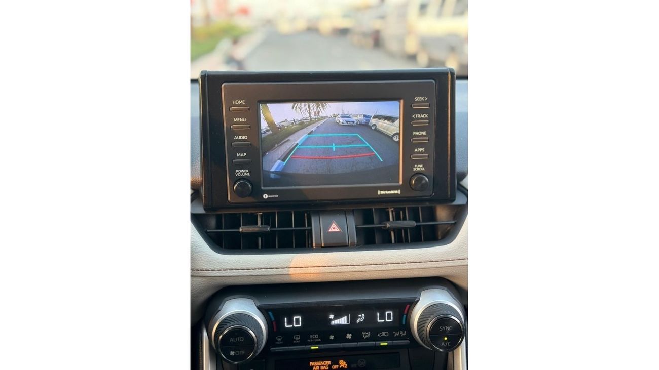 Toyota RAV4 TOYOTA RAV4 XLE HYBRID 2021