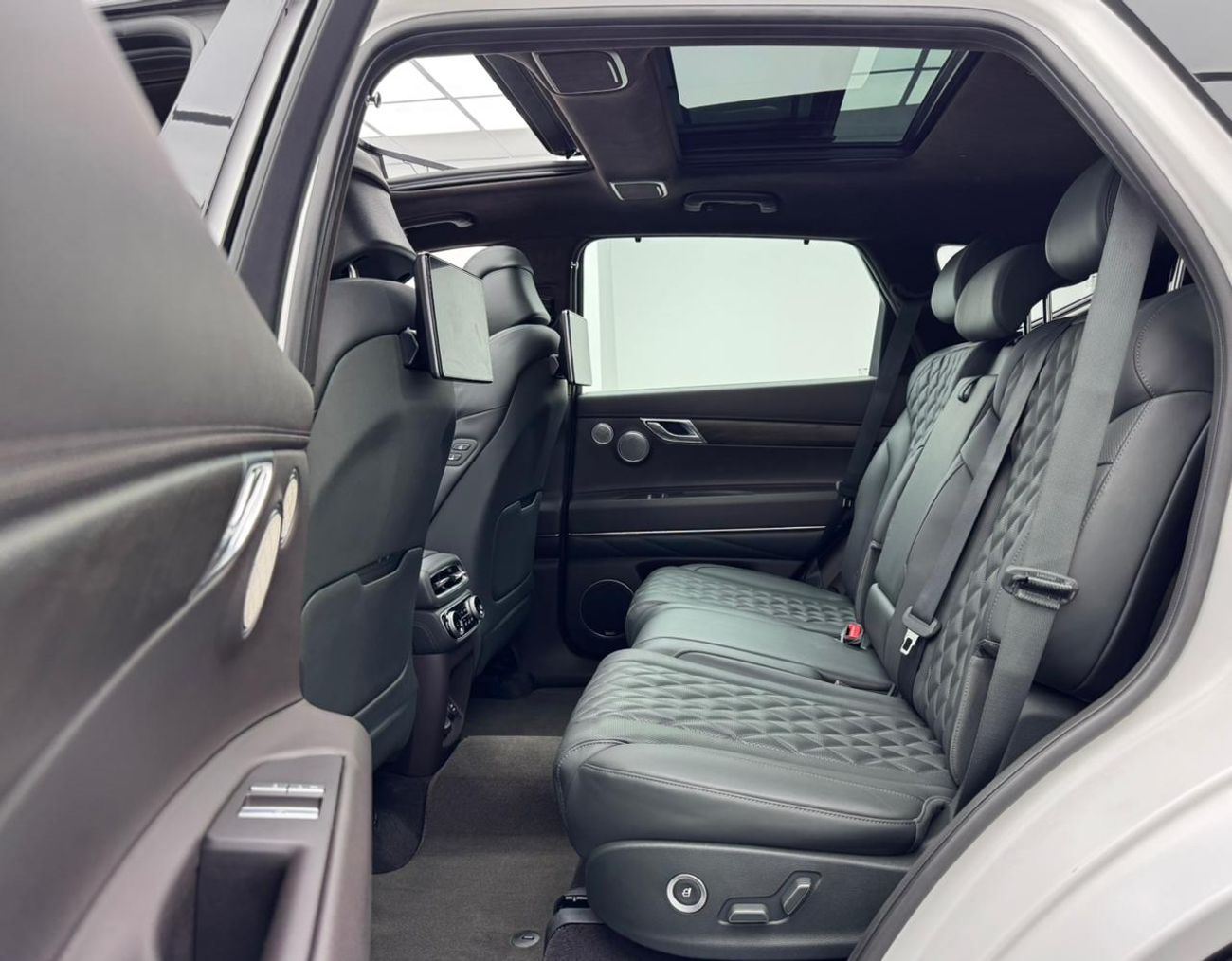Genesis GV80 2023 Genesis GV80 Black Edition, 2028 Genesis Warranty + Service Pack, Low Km, GCC