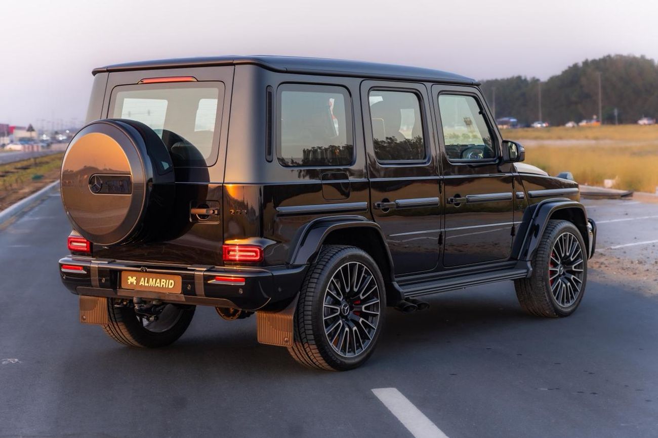 Mercedes Benz G63 AMG STD Mercedes-AMG G63 – 2026 | GCC Specs | Carbon Package | Fully Loaded | Highest Option | 2 Years O