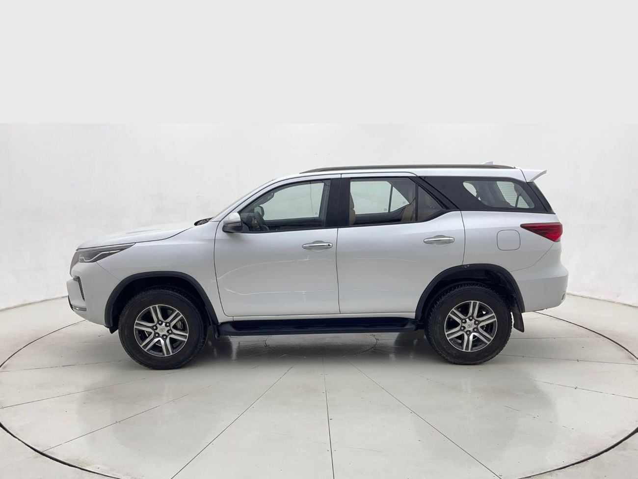 Toyota Fortuner EXR 2.7L (160 HP) 2.7L 2024 | 0 DP | 1480/Month | 30 Day Return | Service History