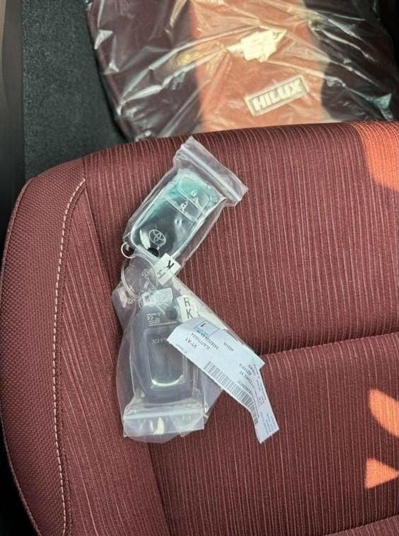 Toyota Hilux Toyota Hilux 2.7L Petrol AT Full Option With Bush Start MY2025