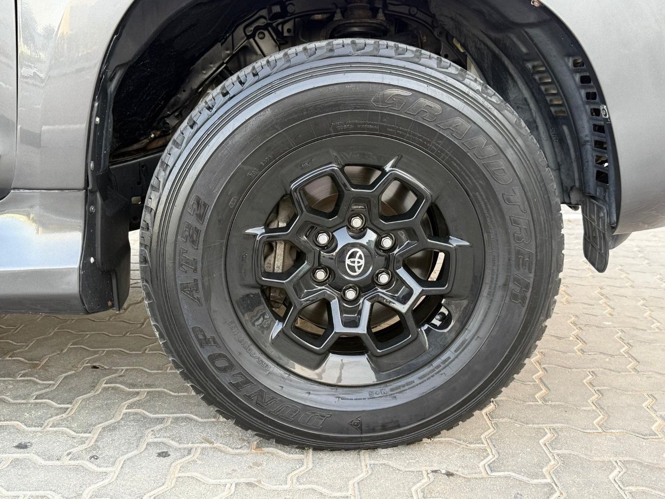 تويوتا برادو VX Right Hand Side Drive
