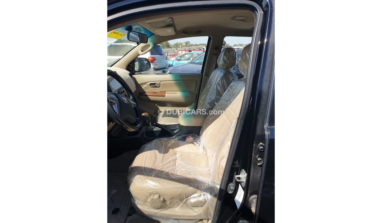 تويوتا فورتونر 2.7L SUV 4WD (PETROL)