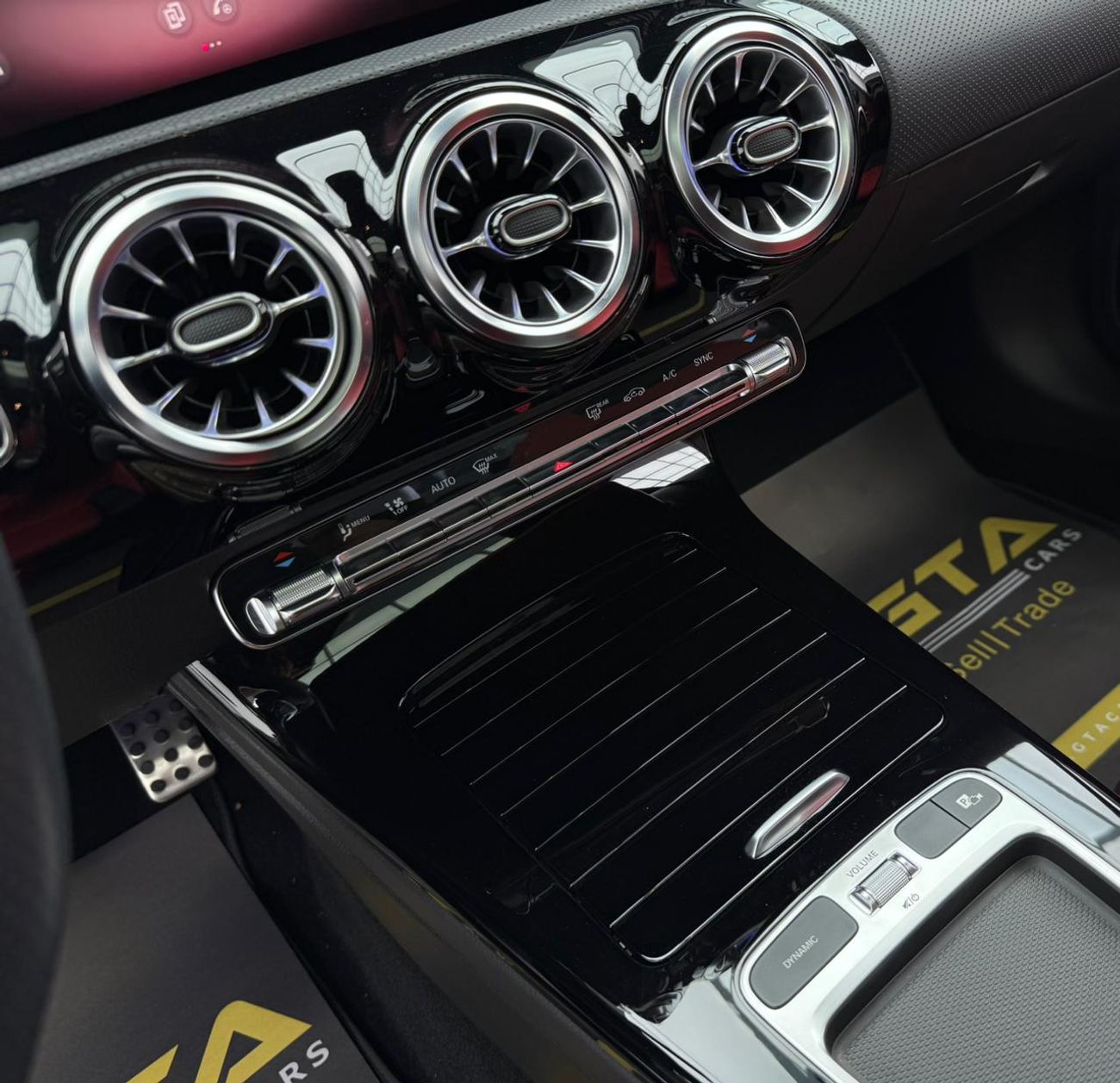 Mercedes-Benz A 35 AMG 2023 Mercedes Benz A35 AMG Premium+, 2028 Mercedes Warranty + Service Pack, Very Low Km, GCC